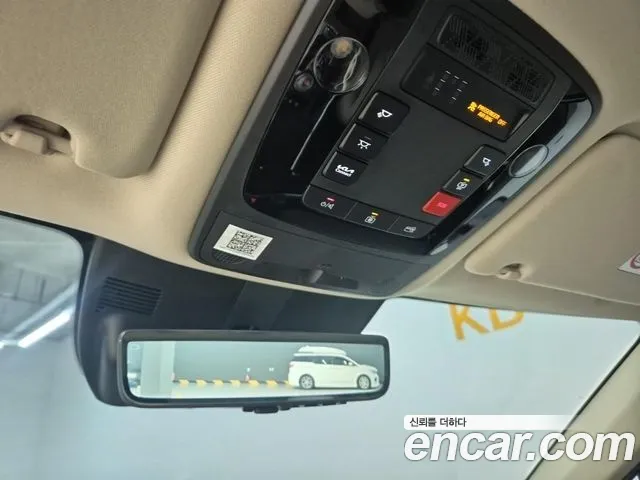 Kia Carnival Generation 4 — Фото автомобиля 17