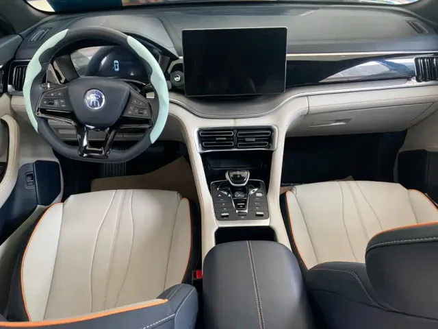 BYD Song PLUS — Фото автомобиля 8