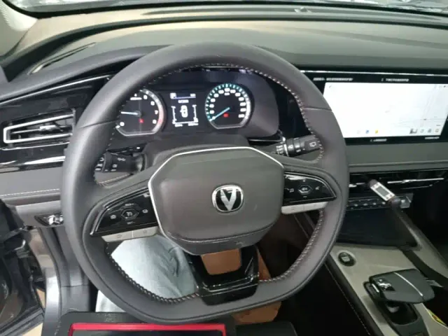 Changan X7 Plus — Фото автомобиля 10