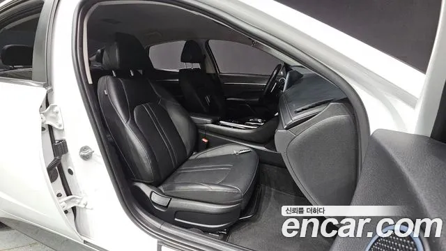 Hyundai Sonata — Фото автомобиля 16