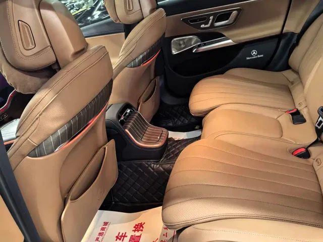Mercedes-Benz E-Class — Фото автомобиля 7