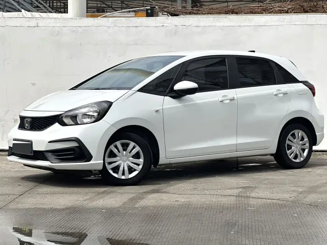 Honda Fit — Фото автомобиля 2