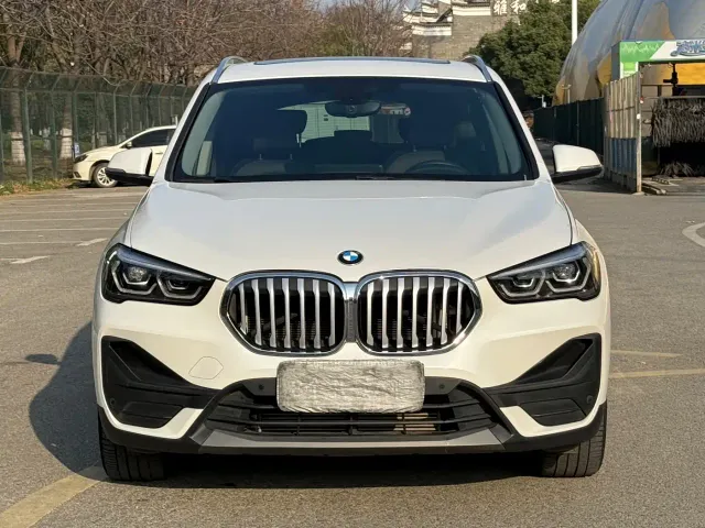 BMW X1 — Фото автомобиля 2