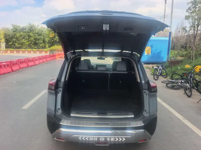 Nissan X-Trail — Фото автомобиля 5
