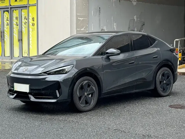 Фотография автомобиля — Volkswagen ID. Unyx 06