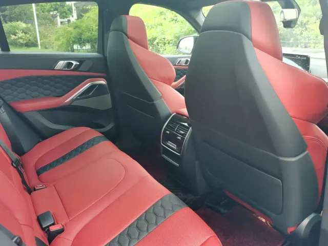 BMW X6 M — Фото автомобиля 20