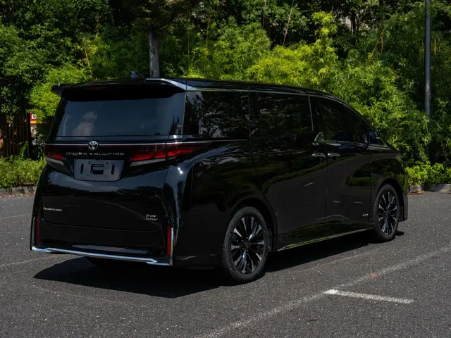 Toyota Vellfire — Фото автомобиля 14