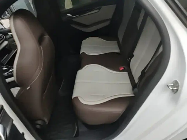 BYD Qin PLUS — Фото автомобиля 16