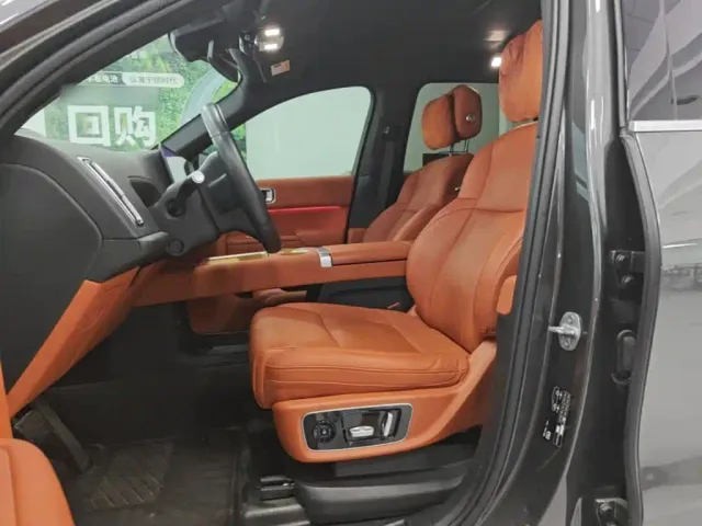 Li Auto L9 — Фото автомобиля 14