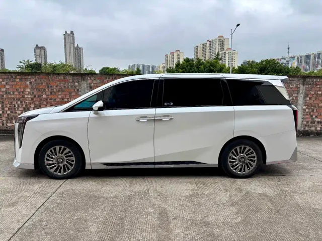GAC Trumpchi M8 — Фото автомобиля 7
