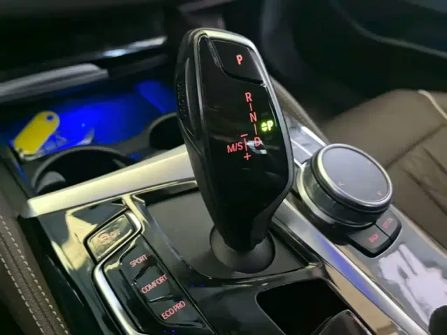BMW 5 Series — Фото автомобиля 13