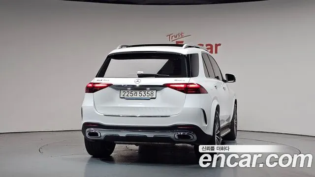 Mercedes-Benz GLE-Class — Фото автомобиля 4