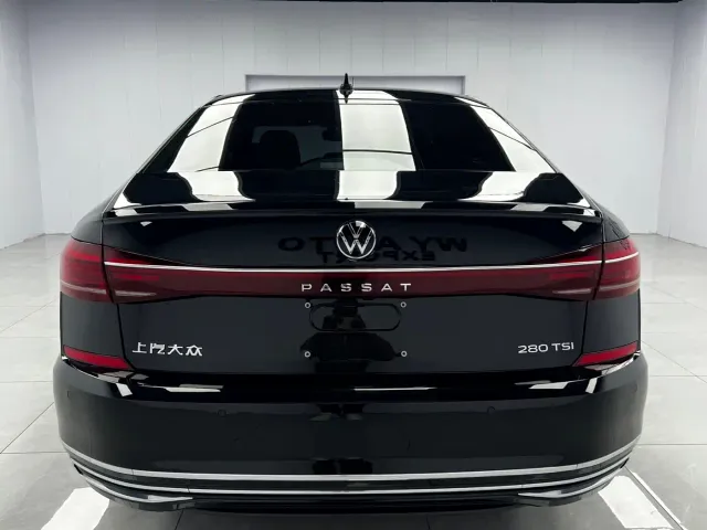 Volkswagen Passat — Фото автомобиля 5