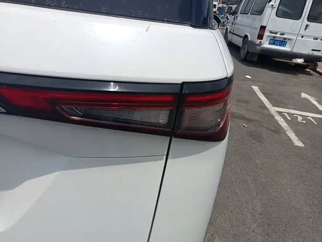 Wuling Jiachen — Фото автомобиля 23
