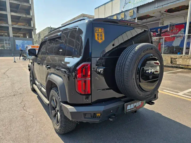 BYD FangChengBao Leopard 5 — Фото автомобиля 6