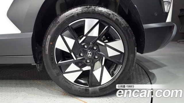 Hyundai Kona SX2 — Фото автомобиля 6
