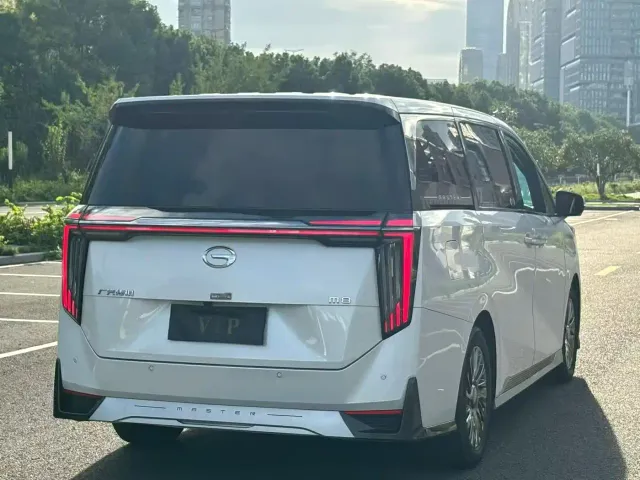 GAC Trumpchi M8 — Фото автомобиля 9