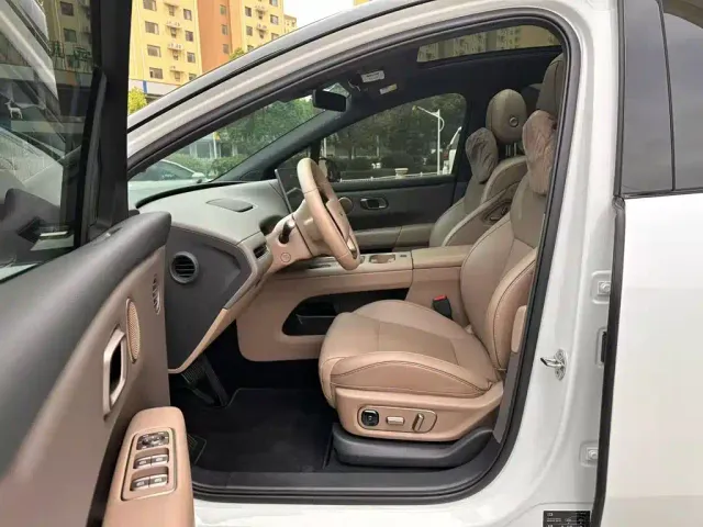 Li Auto i6 — Фото автомобиля 14