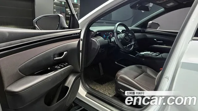 Hyundai Tucson Tucson (NX4) Бензин 1.6 турбо 2WD — Фото автомобиля 10