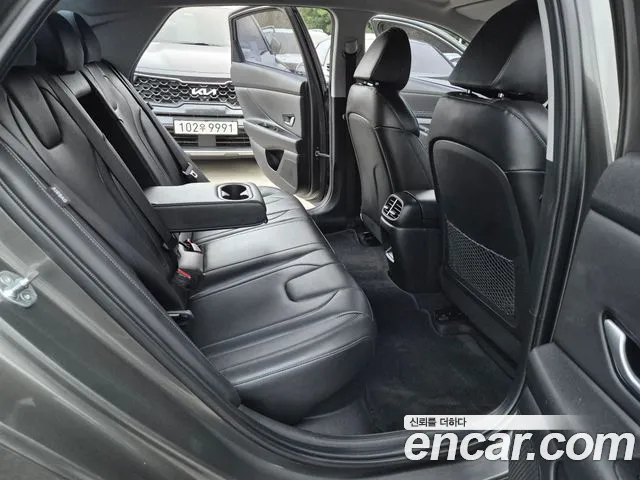 Hyundai Avante CN7 — Фото автомобиля 11