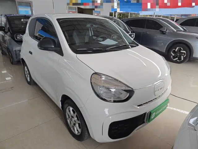 Roewe Clever — Фото автомобиля 3