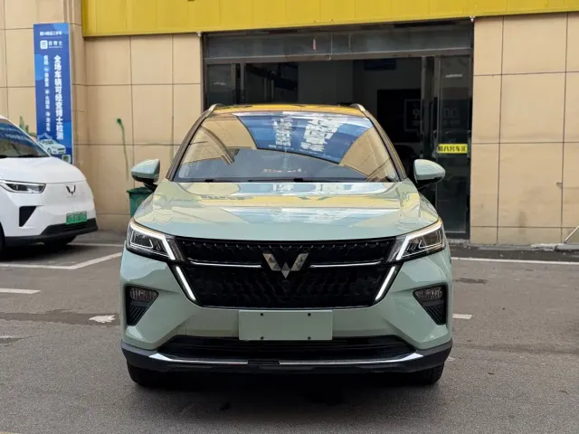 Wuling Asta — Фото автомобиля 2