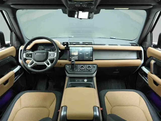 Land Rover Defender — Фото автомобиля 6