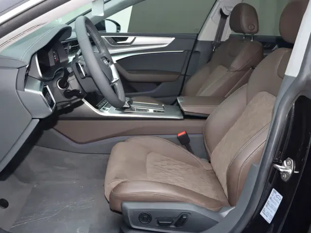 Audi A7L — Фото автомобиля 4