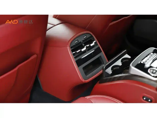 Maserati Quattroporte — Фото автомобиля 9