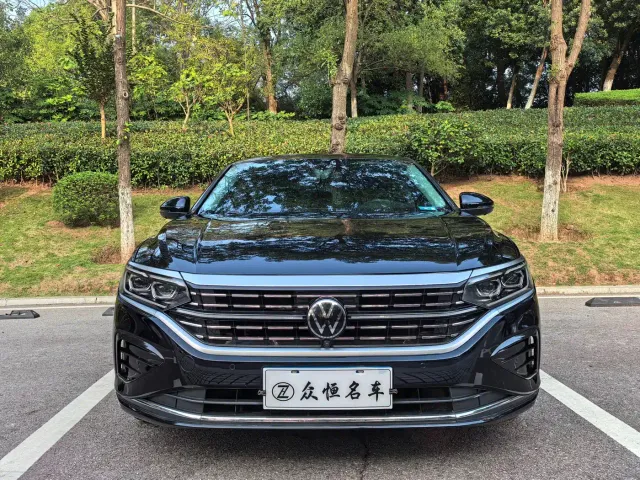 Volkswagen Passat — Фото автомобиля 2