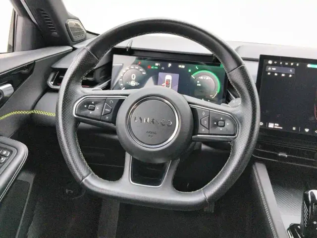 Lynk & Co 03 — Фото автомобиля 15