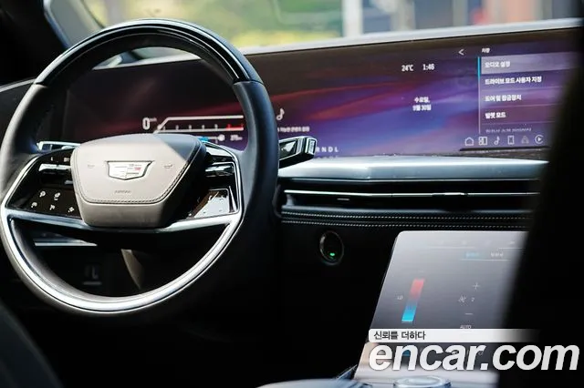 Cadillac Escalade Generation 5 — Фото автомобиля 8