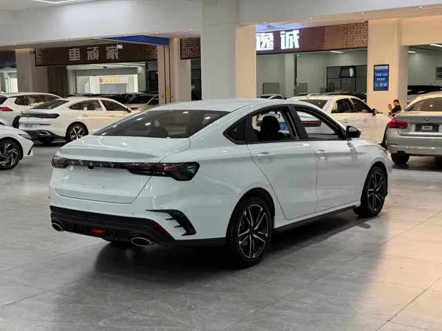 Geely Binrui — Фото автомобиля 9