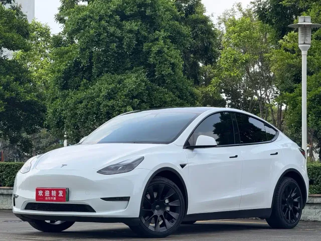 Фотография автомобиля — Tesla Model Y