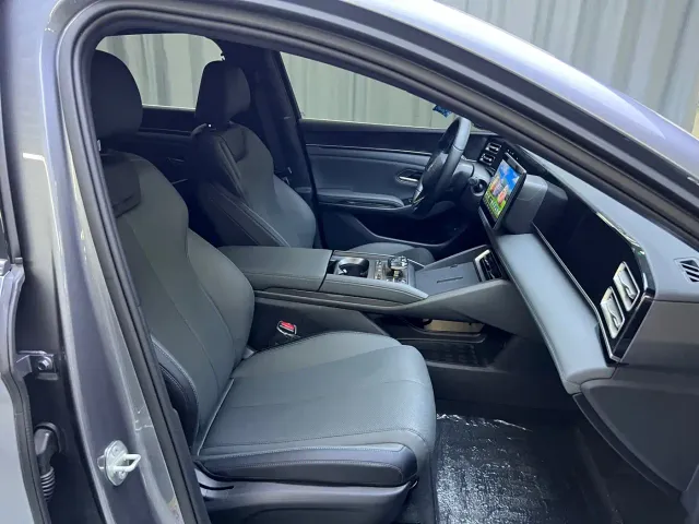 BYD Qin L — Фото автомобиля 14