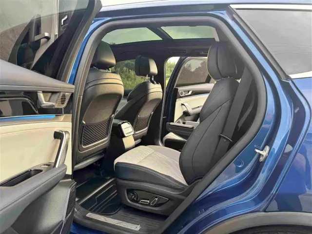 BYD Tang — Фото автомобиля 14