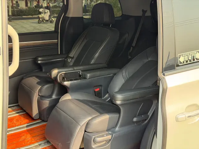 GAC Trumpchi M8 — Фото автомобиля 6