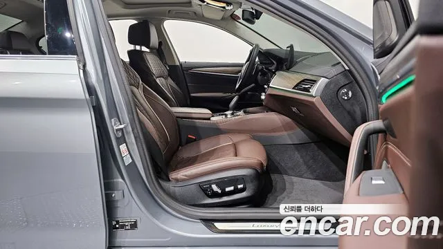 BMW 5-Series 5 серия (G30) 530i xDrive Luxury — Фото автомобиля 10