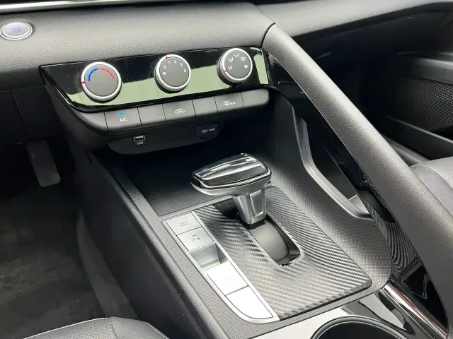 Hyundai Elantra — Фото автомобиля 10