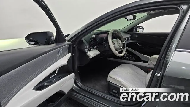 Hyundai Avante CN7 — Фото автомобиля 9