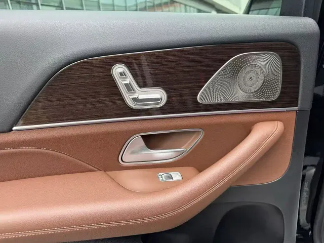 Mercedes-Benz GLE-Class — Фото автомобиля 10
