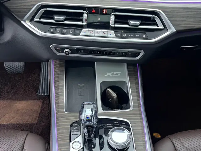 BMW X5 — Фото автомобиля 8