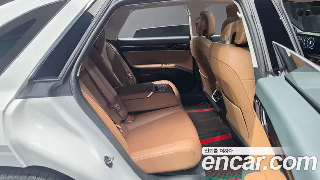 Hyundai Grandeur Grandeur (GN7) 2.5 Бензин 2WD — Фото автомобиля 10