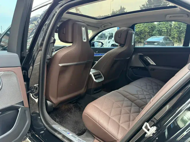 BMW 7 Series — Фото автомобиля 7