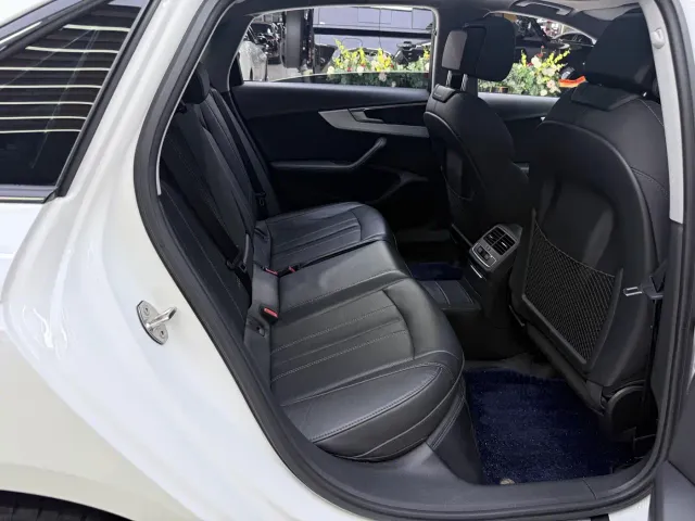Audi A4L — Фото автомобиля 17