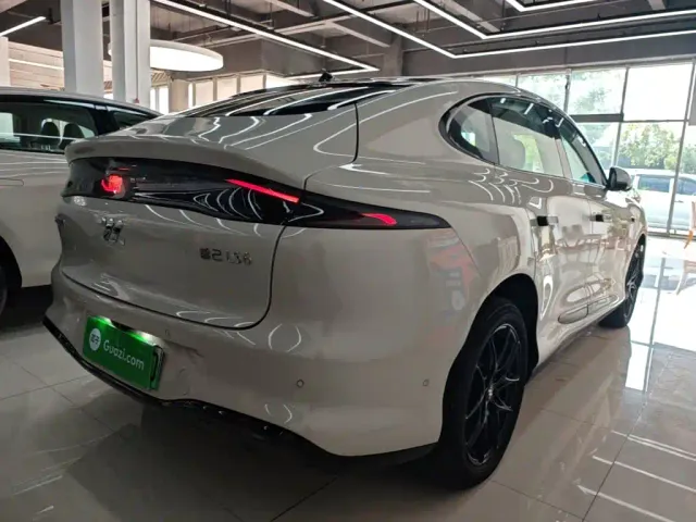 IM Motors LS6 — Фото автомобиля 4