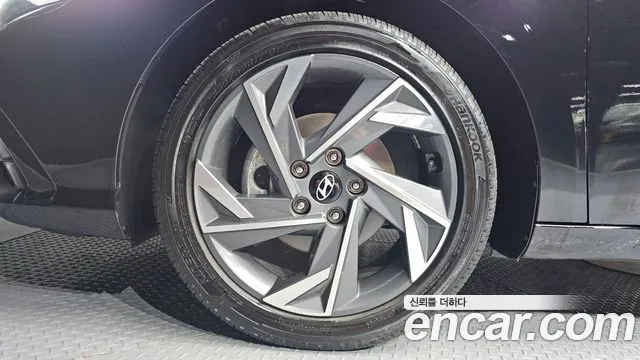 Hyundai Avante CN7 — Фото автомобиля 5