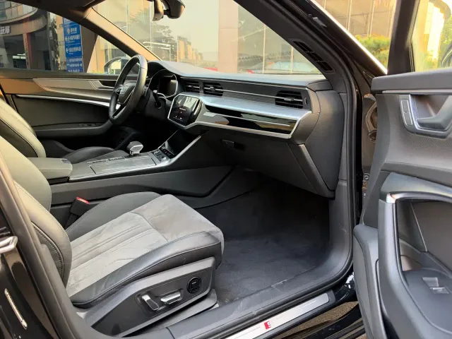 Audi A6L — Фото автомобиля 13
