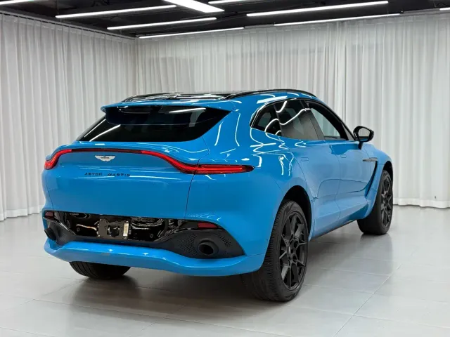 Aston Martin DBX — Фото автомобиля 4
