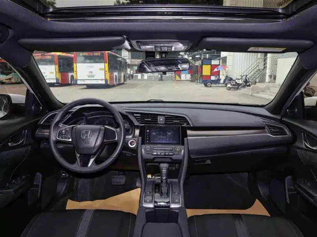 Honda Civic — Фото автомобиля 5